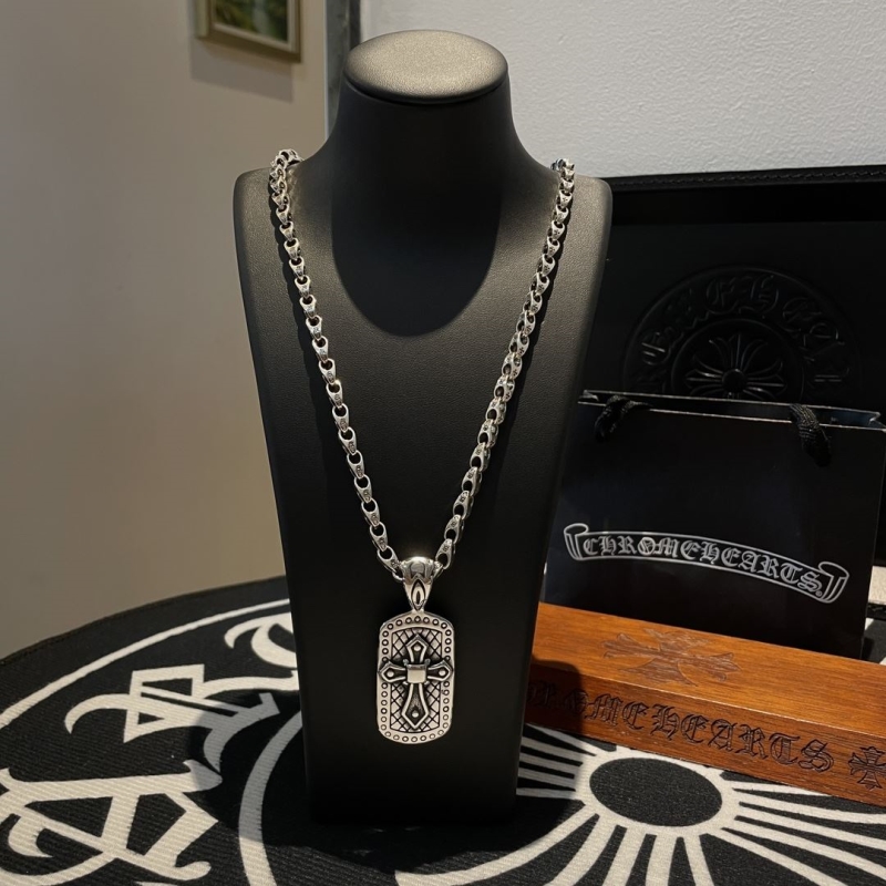 Ch**me He**ts necklaces